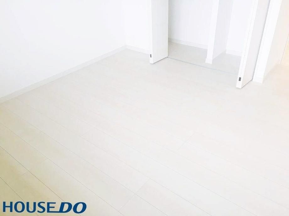 2LDK Apartment for Sale in Chatan, Okinawa - 66.47 sqm - Thumbnail 3