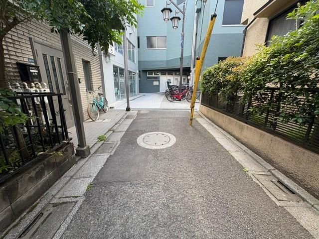 2DK RC House for Sale in Ota-ku, Tokyo near Nagahara Station - Thumbnail 4