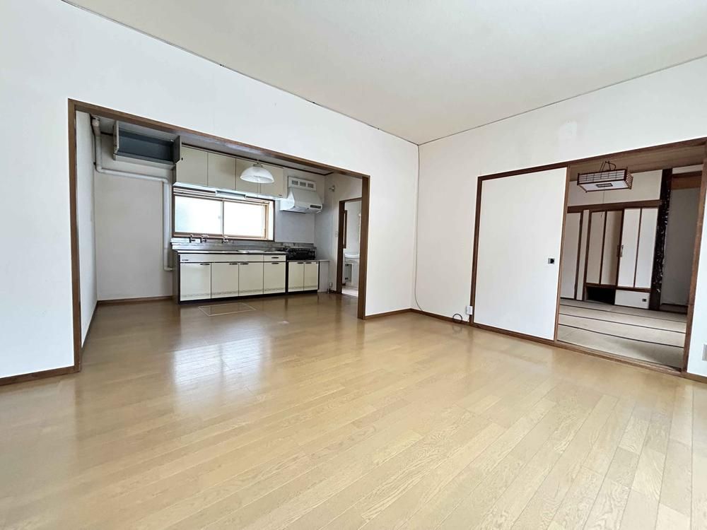 5LDK House for Sale in Kitahiroshima, Hokkaido - 304sqm Land - Thumbnail 4