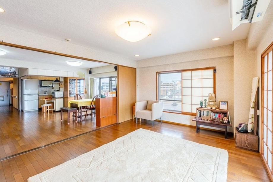 2LDK Apartment for Sale in Funabashi, Chiba with Large Roof Balcony - Thumbnail 4