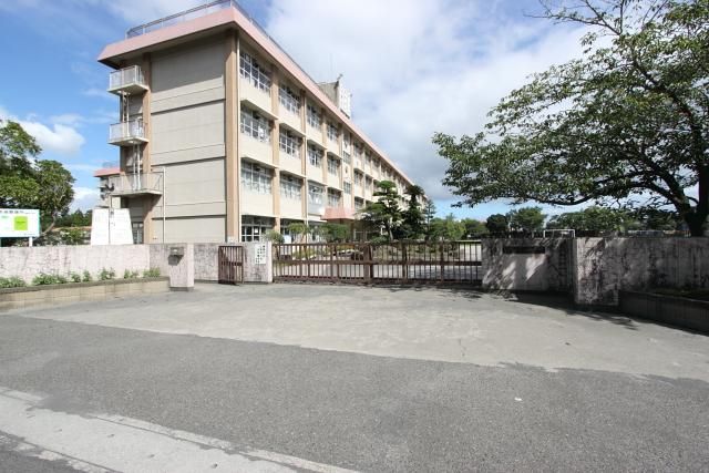 Shop with Residence for Sale in Kagoshima's Hoshigamine - Thumbnail 3