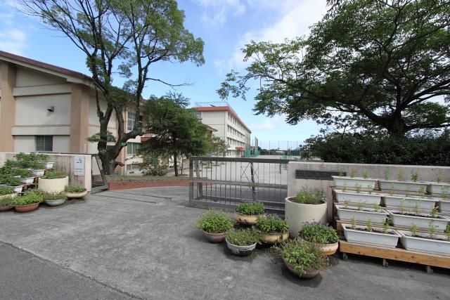 Shop with Residence for Sale in Kagoshima's Hoshigamine - Thumbnail 2