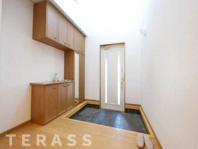 4LDK House for Sale in Toyohira-ku, Sapporo, Hokkaido - Thumbnail 2