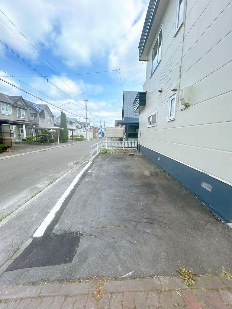 Renovated 4LDK Detached House in Obihiro, Hokkaido - Thumbnail 3