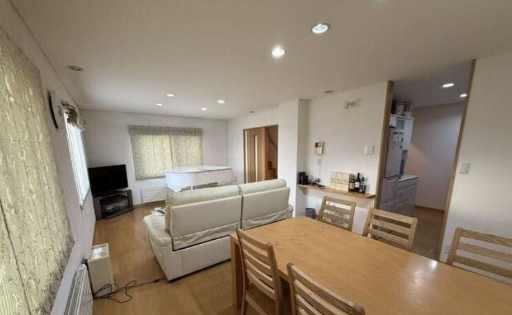 4LDK House for Sale in Shinkawa, Sapporo City - 155 sqm - Thumbnail 2