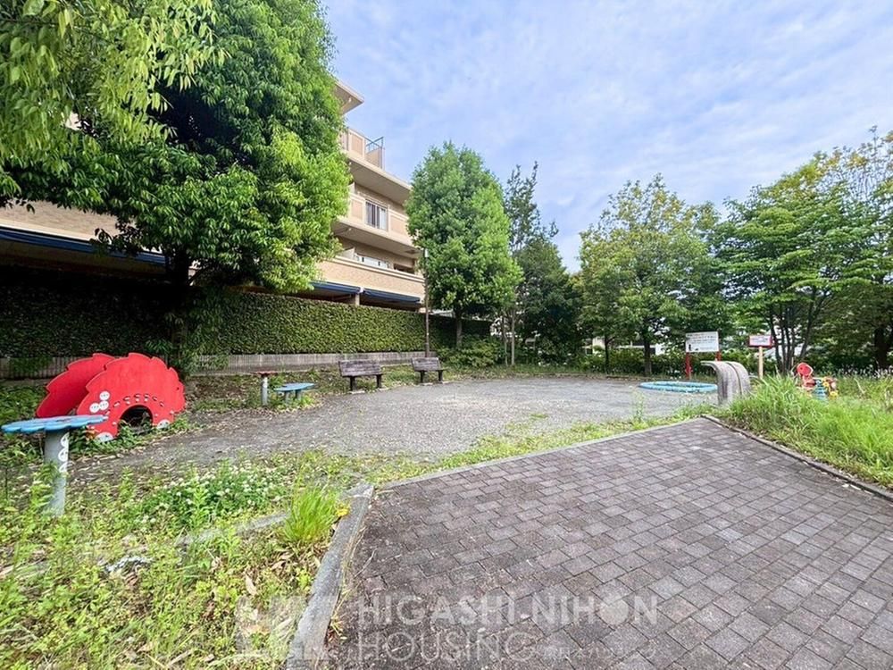 Spacious 3LDK Apartment in Miyamae-ku, Kawasaki - Thumbnail 4