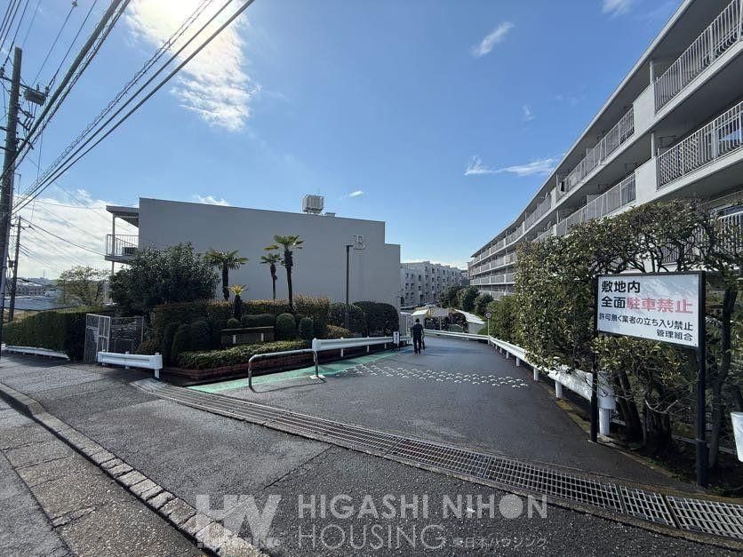 Spacious 3LDK Apartment in Miyamae-ku, Kawasaki - Thumbnail 3