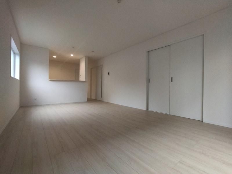 New 4LDK House for Sale in Yahatanishi-ku, Kitakyushu, 98.82 sqm - Thumbnail 3