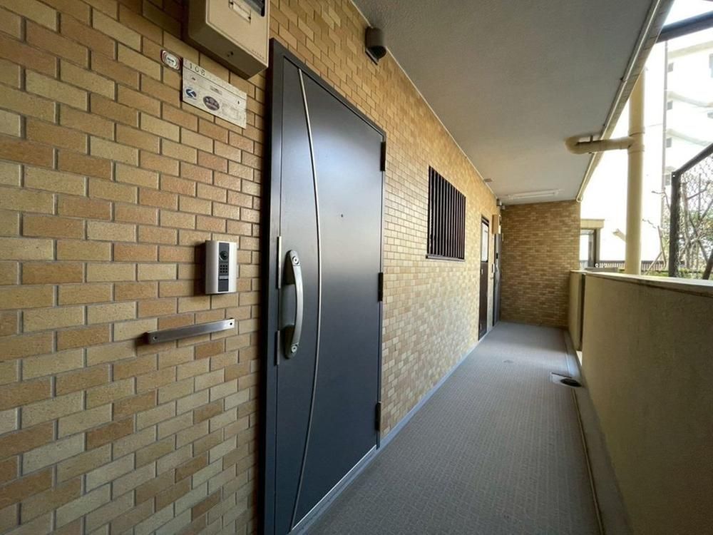 Renovated 2LDK+S Apartment Near Funabashi Station, Chiba - Thumbnail 4