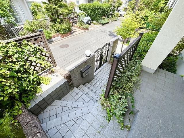 4LDK House for Sale in Zushi, Kanagawa - 124.68 sqm - Thumbnail 3