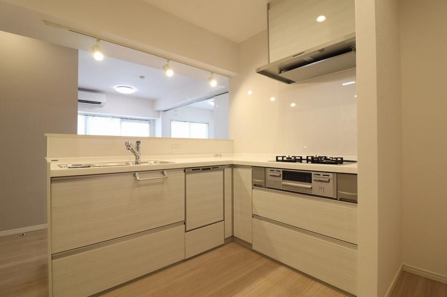 3LDK Apartment for Sale in Chatan, Okinawa - 80.44m2 - Thumbnail 3