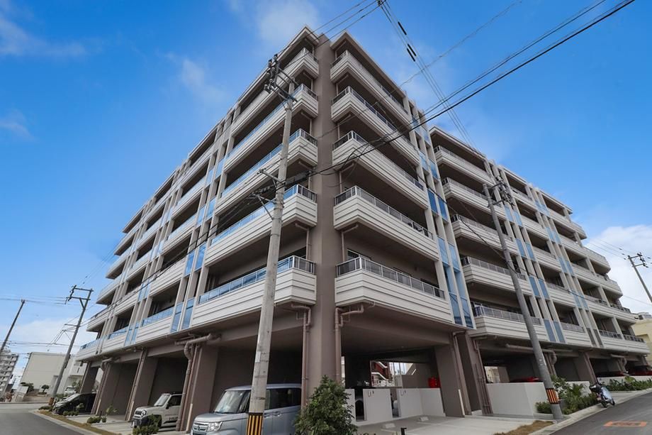 3LDK Apartment for Sale in Chatan, Okinawa - 80.44m2 - Thumbnail 2