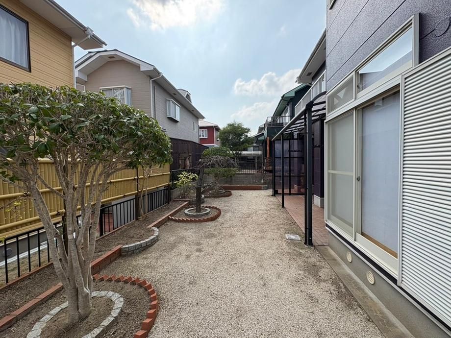 Renovated 4LDK House in Wakamatsu-ku, Kitakyushu - Thumbnail 2
