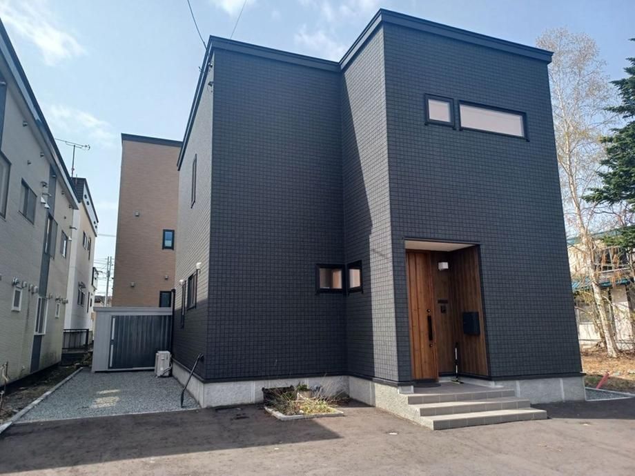 Modern 4LDK House for Sale in Asahikawa, Hokkaido - Thumbnail 2