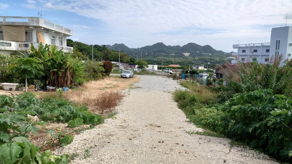 Large 799 Tsubo Land for Sale in Motobu, Okinawa with Mountain Views - Thumbnail 3