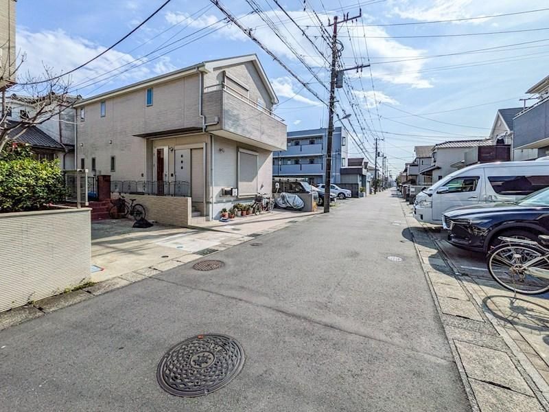 3LDK House for Sale in Urayasu, Chiba Near Shin-Urayasu Station - Thumbnail 3