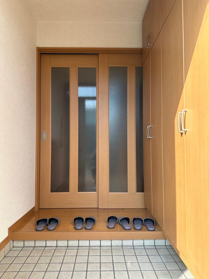 Renovated 7LDK House on Corner Lot in Tsukigata, Hokkaido - Thumbnail 3