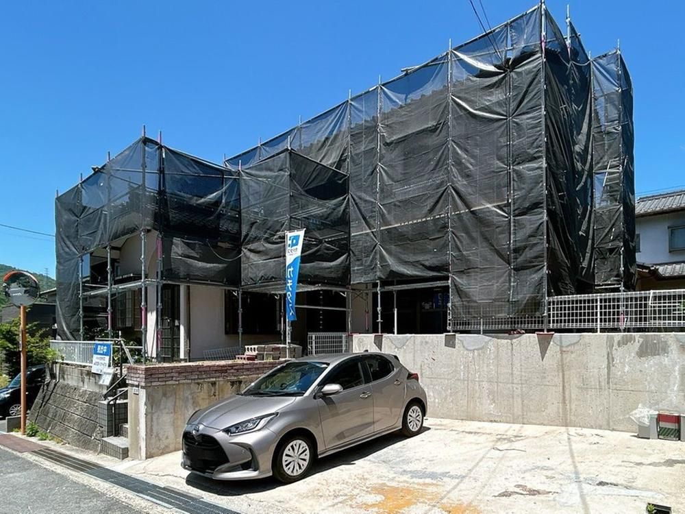 Renovated 5LDK House in Saeki-ku, Hiroshima City - Thumbnail 2