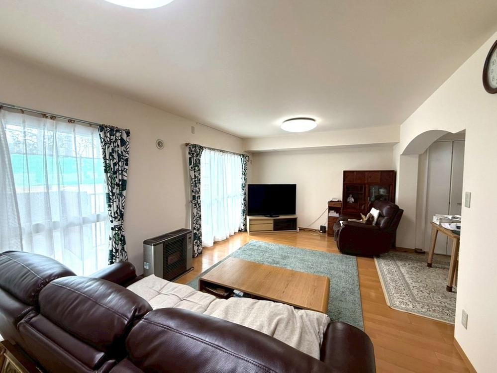 3LDK Apartment for Sale in Kita Ward, Sapporo - 83.81m² - Thumbnail 4
