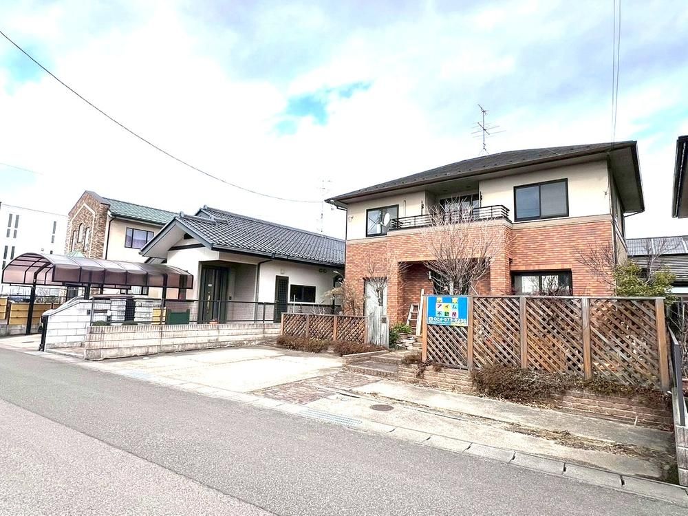 4LDK+S Detached House for Sale in Fukushima City, 149m2 - Thumbnail 2