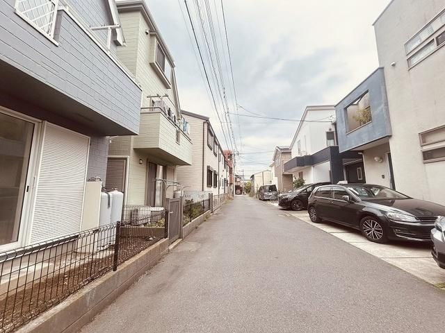 Refurbished 3LDK House in Fuchu, Tokyo - 82.61m2 - Thumbnail 2