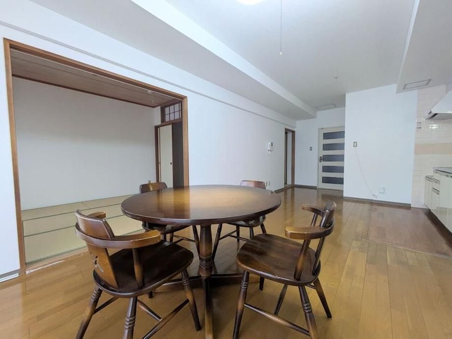 2LDK Apartment for Sale in Otaru, Hokkaido - 55.46m² - Thumbnail 2