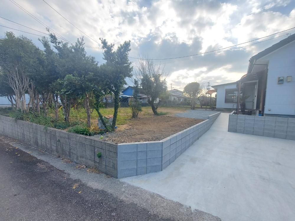 Renovated 2LDK House in Miyazaki City with Large 549m² Lot - Thumbnail 3