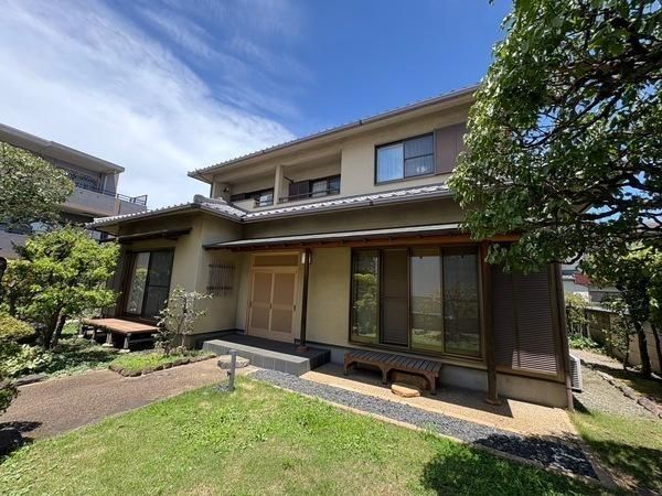 5LDK Custom-Built House in Suginami with Large Garden - Thumbnail 2