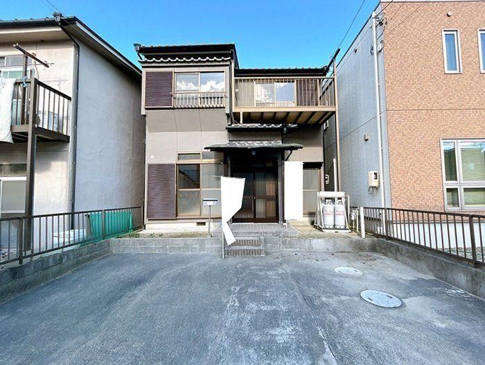 Renovated 4LDK House in Ama City, Aichi - 102.68 sqm - Thumbnail 2