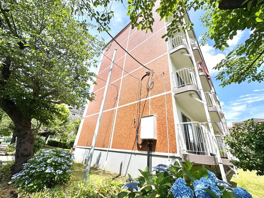 Renovated 3LDK Apartment in Ebina, Kanagawa - Thumbnail 2
