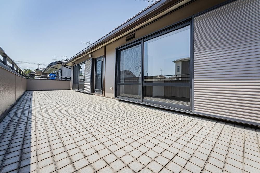 Renovated 4LDK+S Sekisui Heim House in Shirooka, Saitama - Thumbnail 2