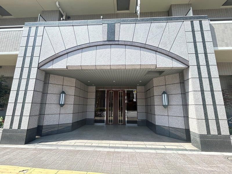 3LDK Apartment for Sale in Taito, Tokyo - 66m² Top Floor - Thumbnail 2