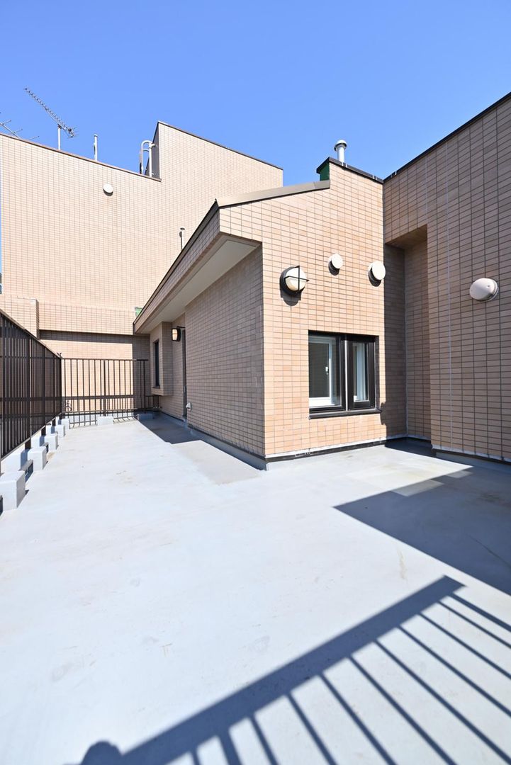 Renovated 3LDK Apartment Near Tsukisamu-Chuo Station, Sapporo - Thumbnail 2