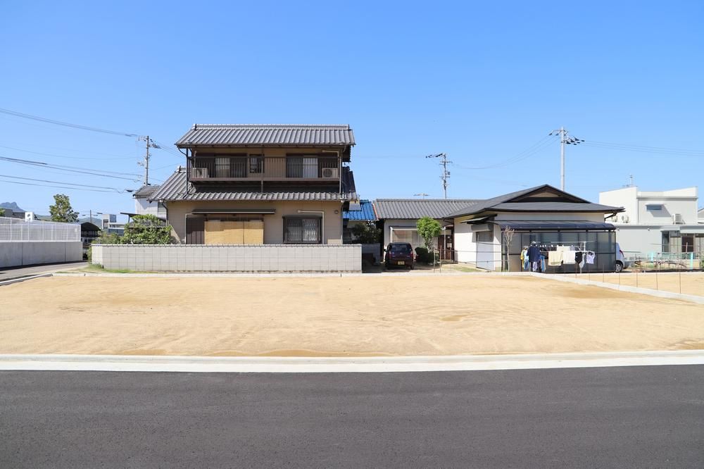 Land for Sale in Sanuki City, Kagawa - 196 to 244 sqm Plots - Thumbnail 3