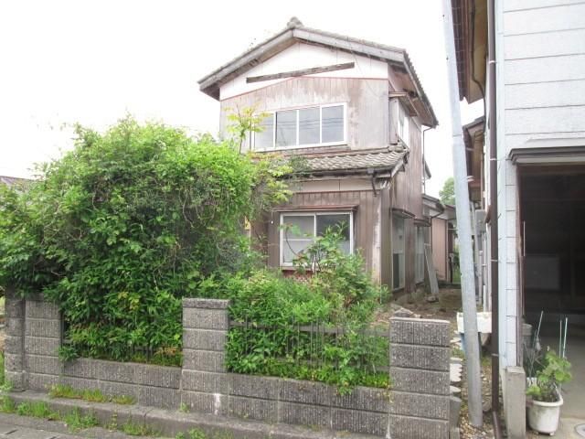 Fixer-Upper House for Sale in Shibata City, Niigata - Thumbnail 2