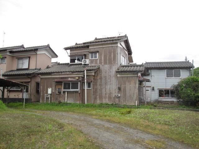 Fixer-Upper House for Sale in Shibata City, Niigata - Thumbnail 3