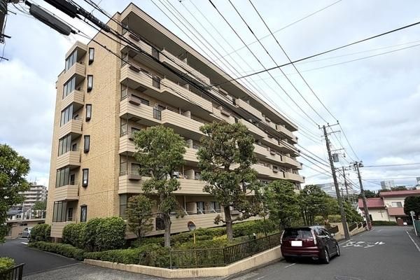 3LDK Apartment for Sale in Nishi Ward, Yokohama - 78.56m2 - Thumbnail 2