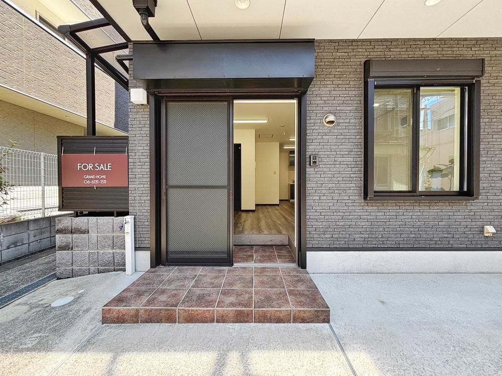 3-Storey Renovated House in Moriguchi, Osaka with Office Space - Thumbnail 3