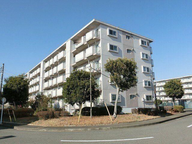 4LDK Apartment for Sale in Atsugi, Kanagawa - 99.98m2 - Thumbnail 2