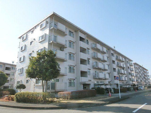 4LDK Apartment for Sale in Atsugi, Kanagawa - 99.98m2 - Thumbnail 3