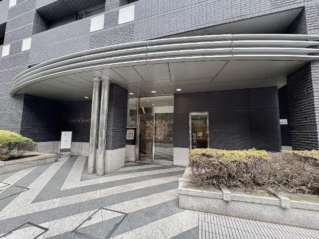 3LDK Apartment for Sale in Nishi-Shinjuku, Tokyo - 80.93m2 - Thumbnail 3