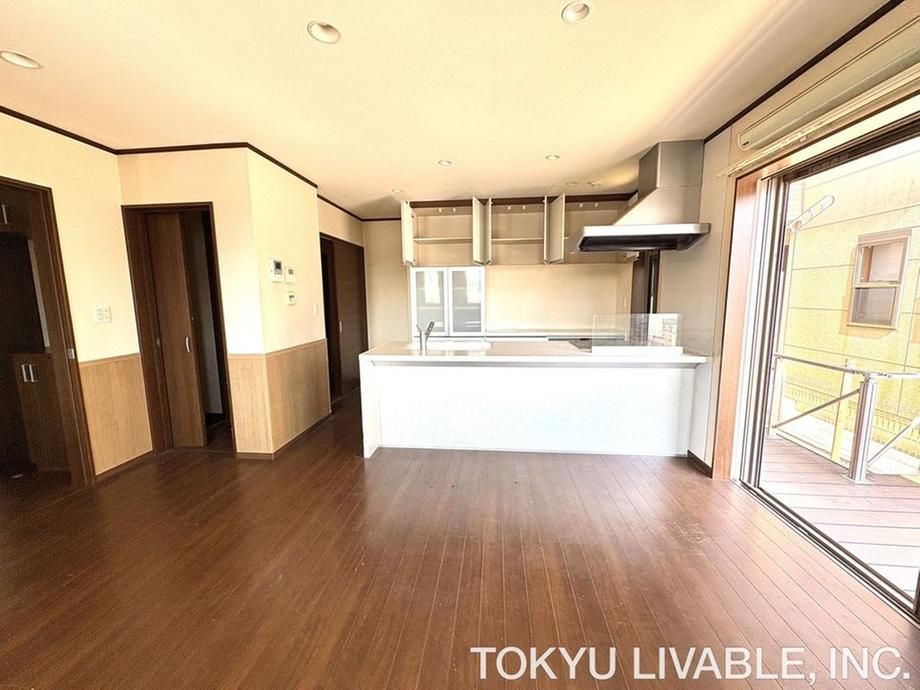 5LDK House for Sale in Tama City, Tokyo - 163 sqm - Thumbnail 4