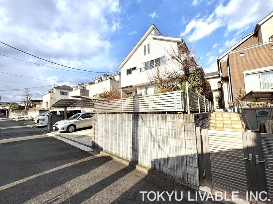 5LDK House for Sale in Tama City, Tokyo - 163 sqm - Thumbnail 2