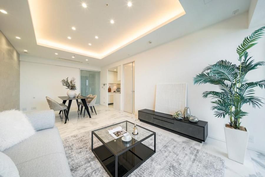 2LDK Apartment for Sale in Naka-ku, Yokohama – 106.44m² - Thumbnail 3