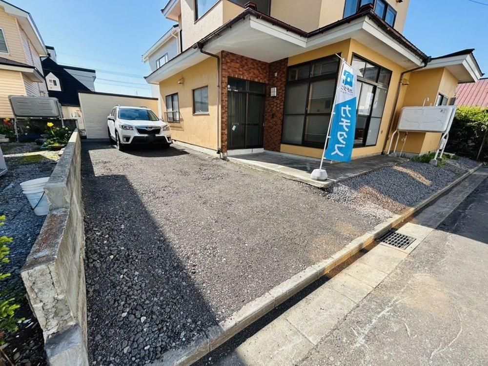 Renovated 4LDK House in Hakodate, Hokkaido for Sale - Thumbnail 2
