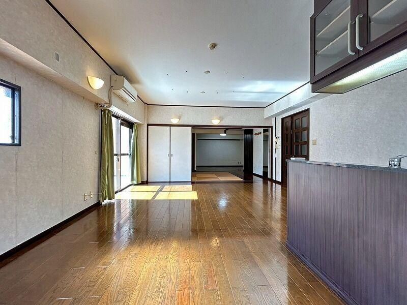 2LDK Apartment for Sale in Naha, Okinawa - 79.58m2 - Thumbnail 4