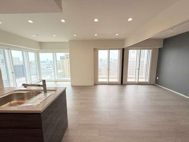 New 3LDK Apartment in Sapporo's West Tower - 85.8M Yen - Thumbnail 3