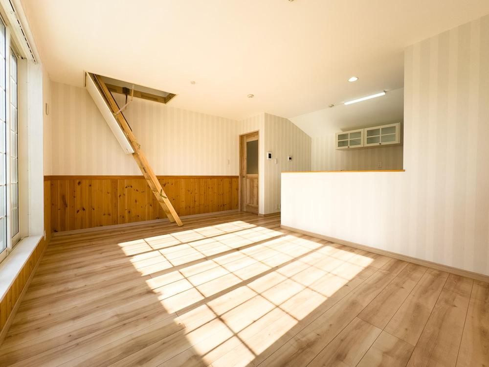 American Country Cafe House for Sale in Hachioji, Tokyo - Thumbnail 4