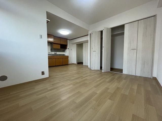 1LDK Apartment for Sale in Kita Ward, Osaka - Thumbnail 2