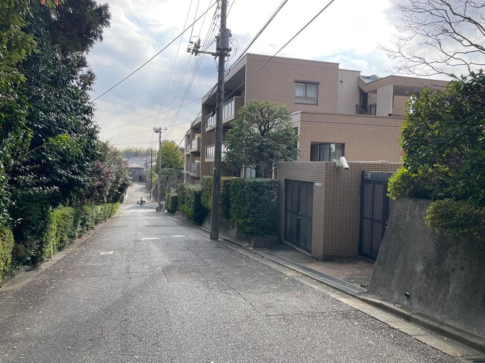 3LDK Top-Floor Corner Apartment in Kawasaki, 85.98m2 - Thumbnail 4